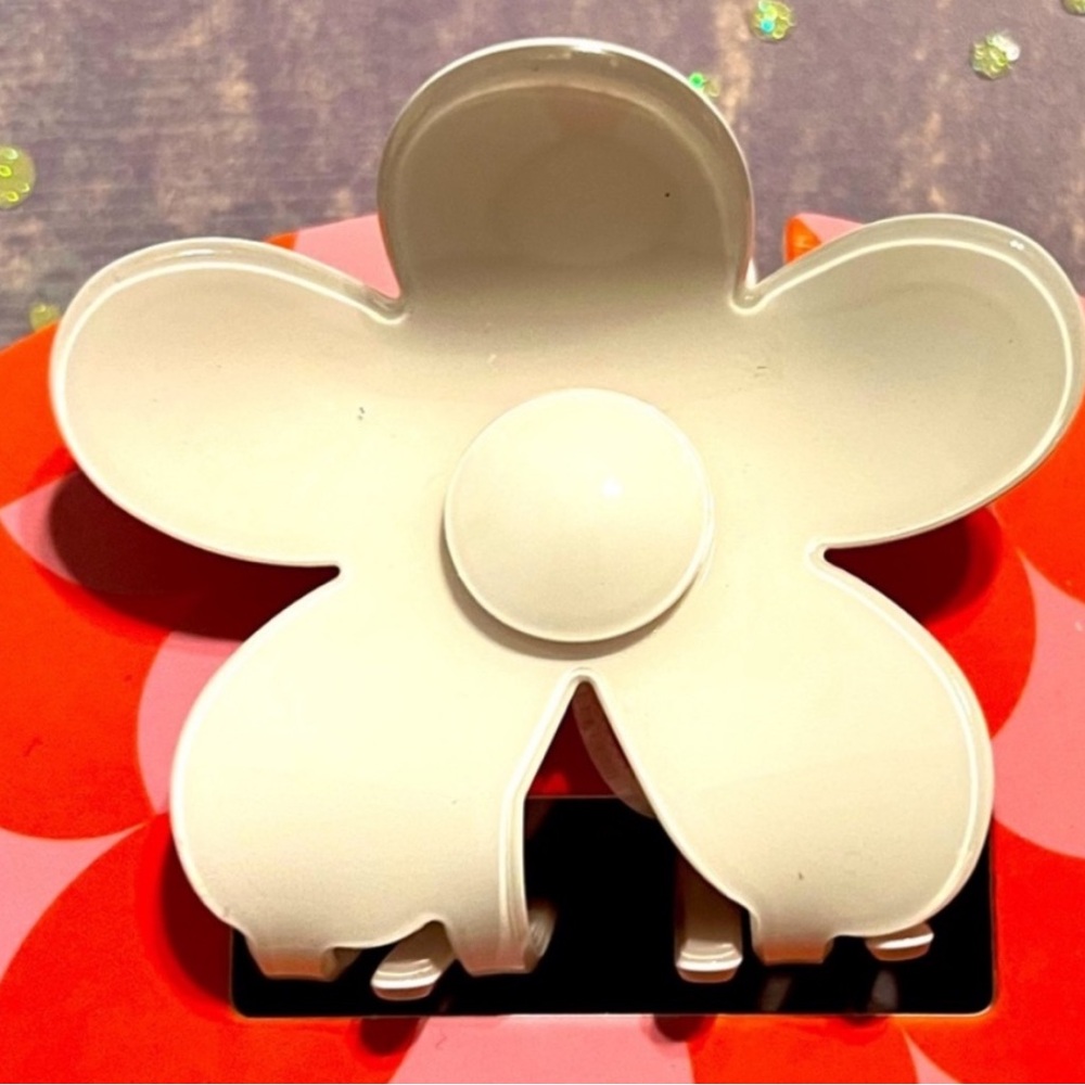 Flower Hair Clips 3” New